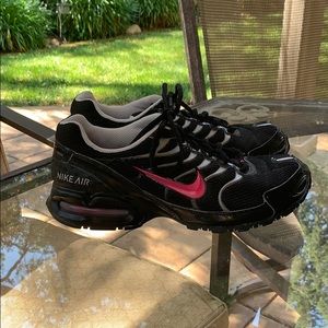 Nike Air Athletic Shoes for Women. Size 9.